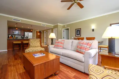 Image de Kbm Resorts | Spacious 4-Bedroom Honua Kai Collection | Multi Unit Listing | Same Floor | Ocean Views | 2 Free Rental Cars! Hkk-242/45