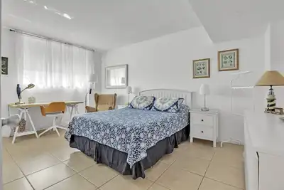 Image de The Tides - 14th Floor (G) - 2 bedrooms, Chic 2-Bedroom Getaway on the Beach – Perfect for Families! . . .