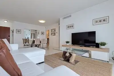 Image de The Tides - 8th Floor (Q) - 1 bedroom