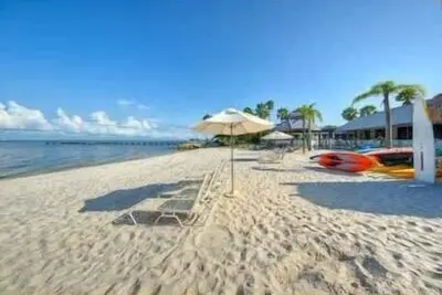 Image de Waterview Suite | Pool, Tennis, Beach, Hot Tub!
