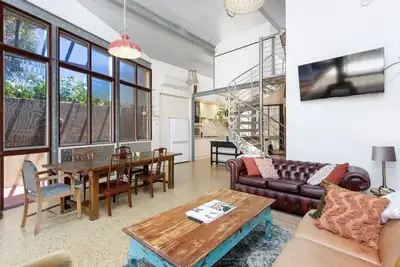 Image de Heaven in eclectic South Freo!