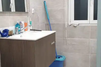 Image de Appartement familial indépendant au rez-de-chaussée d'une maison avec jardin