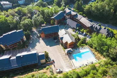 Image de T2 climatisé | À proximité du centre | Piscine