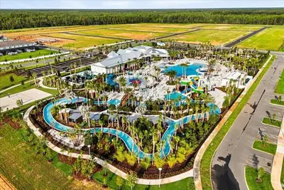 Image de 6 Bedrooms / 4. 5 Bathrooms / Windsor Cay (15890cc)