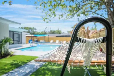 Image de Cozy Pool House| 24 min to Beach, Cozy Pool House| 24 min to Beach