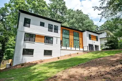 Image de The Briarcliff Glass House\nFabulous 6-bedroom Smart house with smar