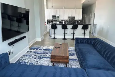 Image de Huge Downtown home w/parking 4 bdrm Penn Station