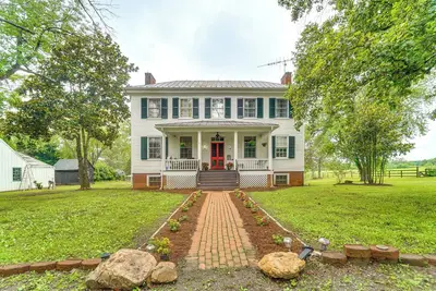 Image de Historical 30-Acre Retreat in Virginia!