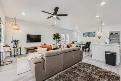 Image de Lakecrest 4-bedroom house with Ac in Grand Prairie