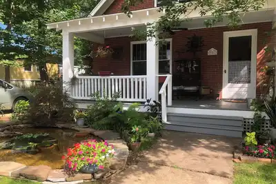 Image de 3-bedroom bungalow near downtown and walking distance to Vt