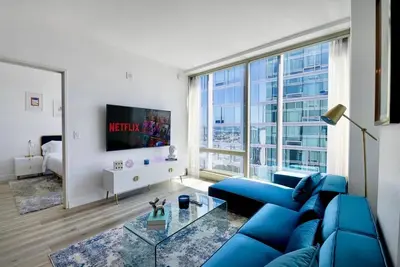 Image de Elegant 1bd Suite, Stunning Views, Free Parking, Gym Access, Pool Included