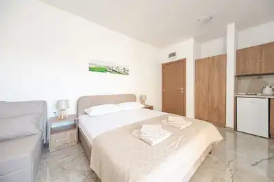 Image de Family and couple-friendly apartment in Petrovac with the sea view