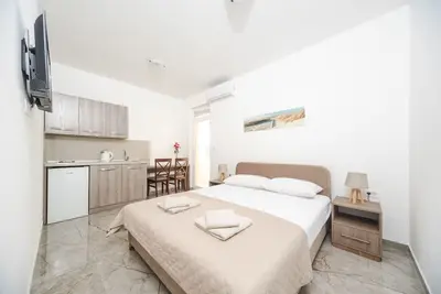 Image de Family and couple-friendly apartment in Petrovac with the view