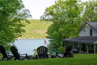 Image de Private Keuka lake home with 4 acres of land and 70 ft of lake frontage