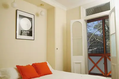 Image de Clean. 2br Terrace. Darlinghurst. 2 Parking.