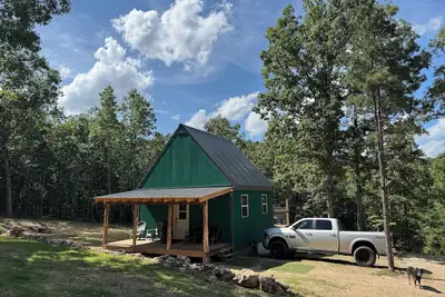 Image de Coming August 1st! Check out Thorny Creek Cabins, in the heart of the Ozarks!