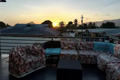 Image de Trincity King Studio with balcony. Near  airport, malls, grocery & restaurants.