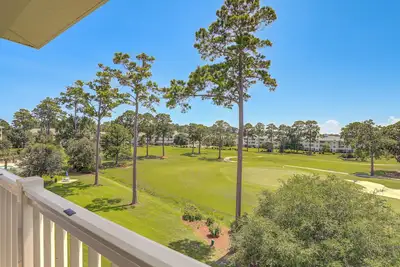 Image de Golf Course View, Pool Access: Myrtle Beach Condo!