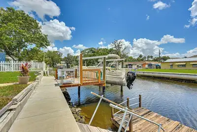 Image de Swim, Fish & Relax: Port Richey Gem w/ Yard!