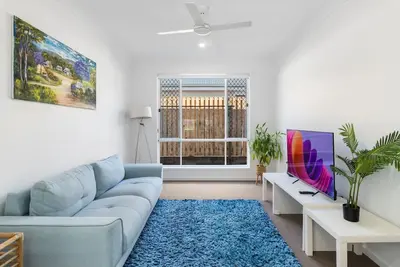 Image de Modern 4br Comfort in Quiet Park Ridge Location