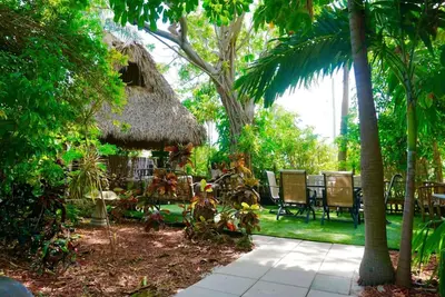 Image de Pompano Pool Getaway: 1 King + 2 Queen beds