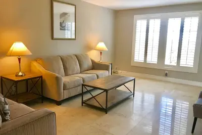 Image de Family Retreat Steps to Beach + Waterfall Pool