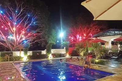 Image de Villa entière exclusive de nuit Phase 1