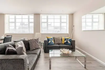 Image de Votre suite havre de paix idéale pour les affaires et les longs séjours