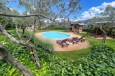 Image de Tranquilita Yoga avec studio - un lieu de fête idéal avec bar de piscine - peut accueillir 20 personnes