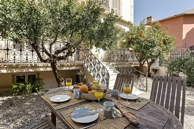 Image de Appartement à Cannes avec 5 chambres à coucher, 10 couchages