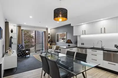 Image de Qv Stylish Waterfront Retreat