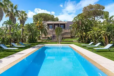 Image de Villa à Syracuse avec 5 chambres à coucher, 10 couchages