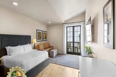 Image de Beautiful Penthouse w/ Balcony | Ski In/Out | Resort Amenities