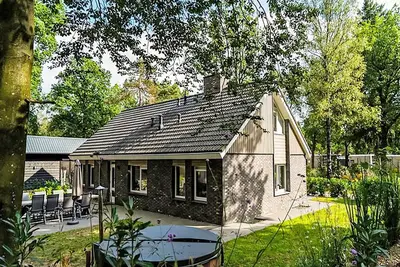 Image de Belle maison de vacances privée pour 10 personnes avec piscine, Wifi, Tv, terrasse et parking