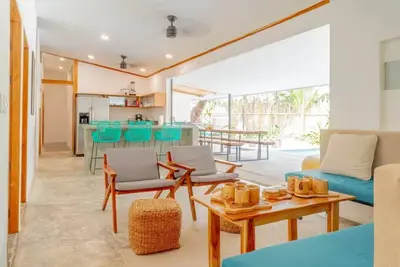 Image de 2-Villa Combo w/ Private Pools by Beach
