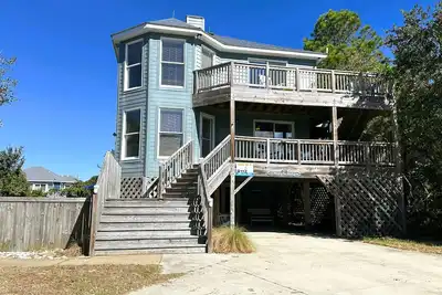 Image de D112-Magnificent Oceanside home with 4 BDRs 2. 5 BAs private pool and hot tub.