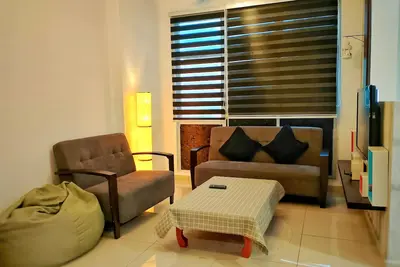 Image de Cosy 2br condo at Midas