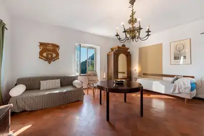 Image de Appartement avec vue sur la mer et jardin commun