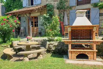Image de Gîte de groupe Charrette Fleurie (15 pers. ) avec grande salle d'activité