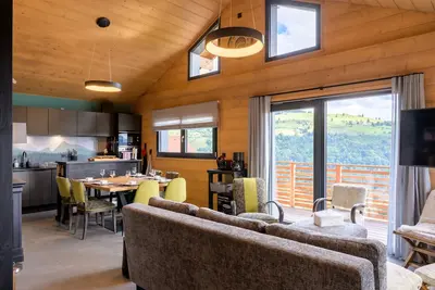 Image de Chalet 'Le Amélie' avec vue sur la montagne, terrasse privée et Wi-Fi
