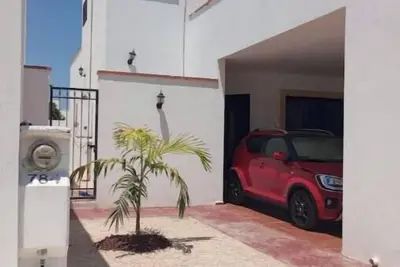 Image de Charming family home in exclusive private
