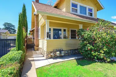 Image de Cozy Home Near La with Full Kitchen & Laundry