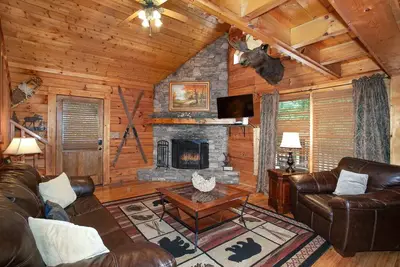Image de Tucked Inn: Hot Tub, Grill, Fireplace & More!