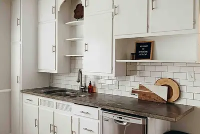 Image de Soothing 2-bedroom apartment with Ac in Evansville