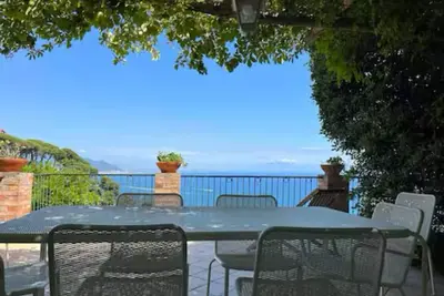 Image de Amazing Villa experience surrounded by a breathtaking views of the Amalfi Coast.
