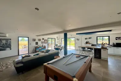 Image de Villa 8-10 pers, 4 suites à 20 min de Sète et Montpellier