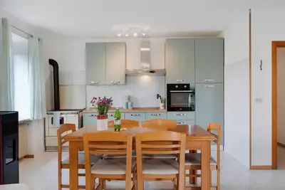 Image de Appartement 'Casa Del Sole, Relax et Nature' avec vue sur la montagne, jardin privé et Wi-Fi