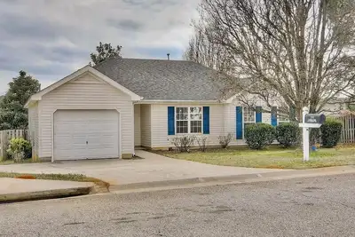 Image de Charming 3br 2ba 20 min drive to the Masters