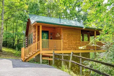 Image de Kozy Cub Cabin, Gated Resort, Pool Table