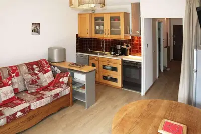 Image de 300m du centre station, 4ème étage, télévision, casier à ski, 26m², Les Orres